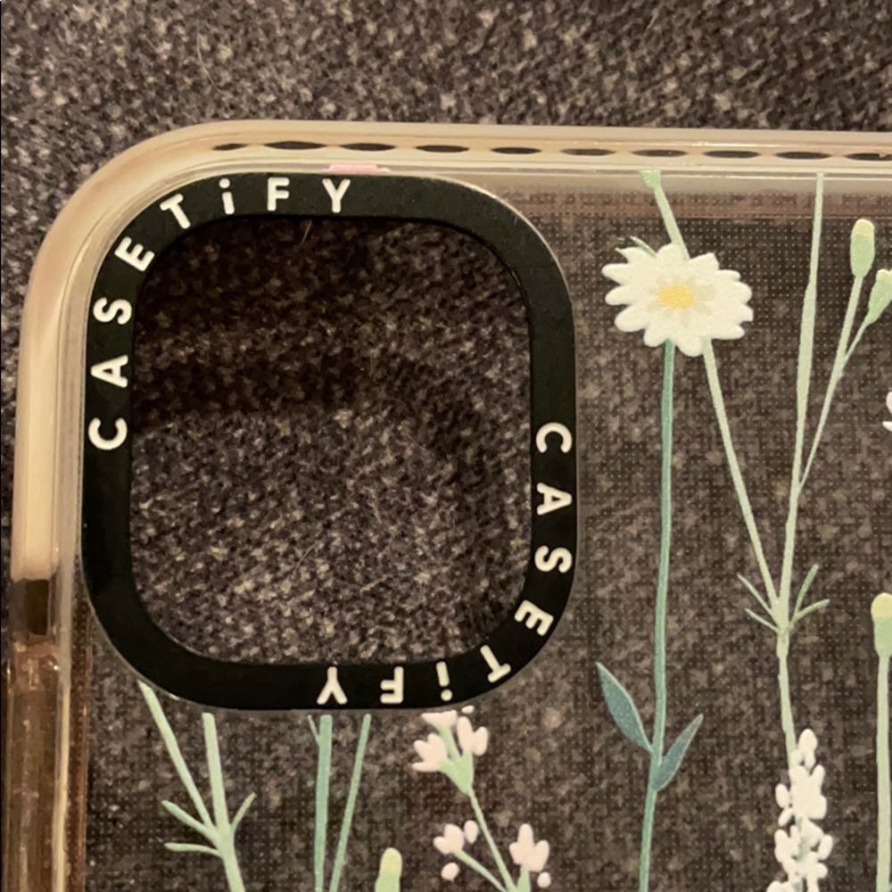 iphone 11 case - Picture 2 of 8